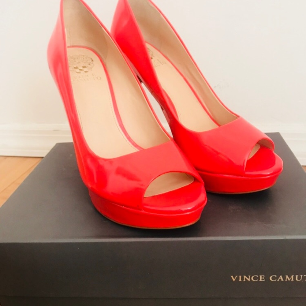 Shoes - Picture 2 of 7